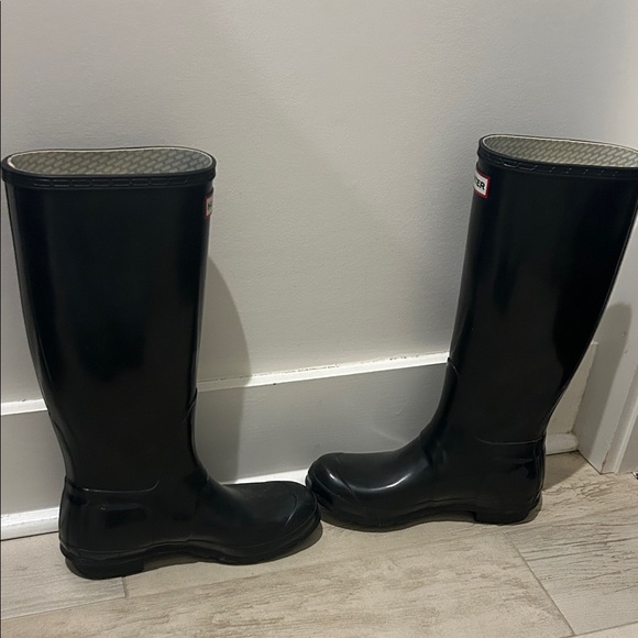 Hunter Classic Black Tall Boots - Picture 7 of 7